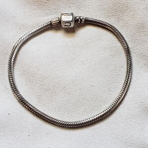 Chamilia 925 bracelet 8"